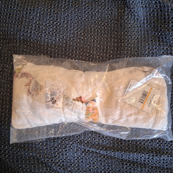 🌸 NWT FREE PEOPLE INTIMATELY TABLE FOR 2 TRAPEZE FLORAL LACE SLIP DRESS SZ. S. - Picture 5 of 5